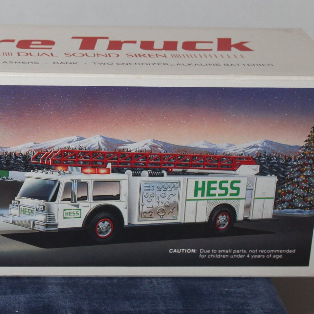 NEW Hess Truck 1989, Damaged Box